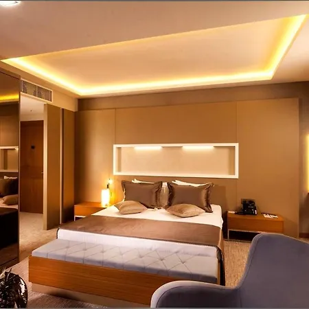 Majura Business 3*