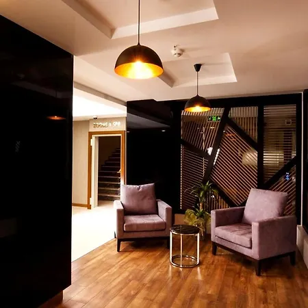 Majura Business Hotel