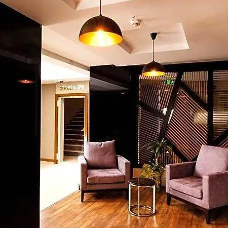 Majura Business Hotel