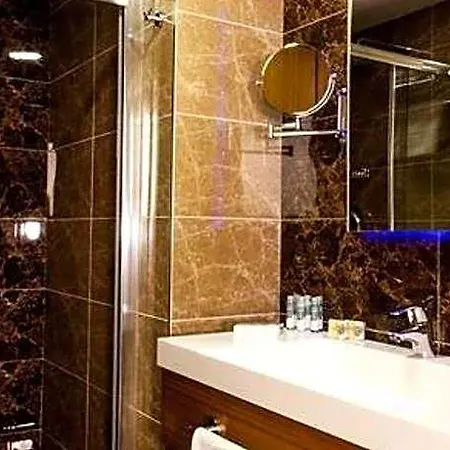 Hotel Majura Business 3*