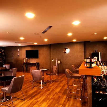 Majura Business Hotel